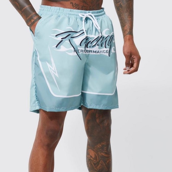 Shorts - Picture 2 of 3